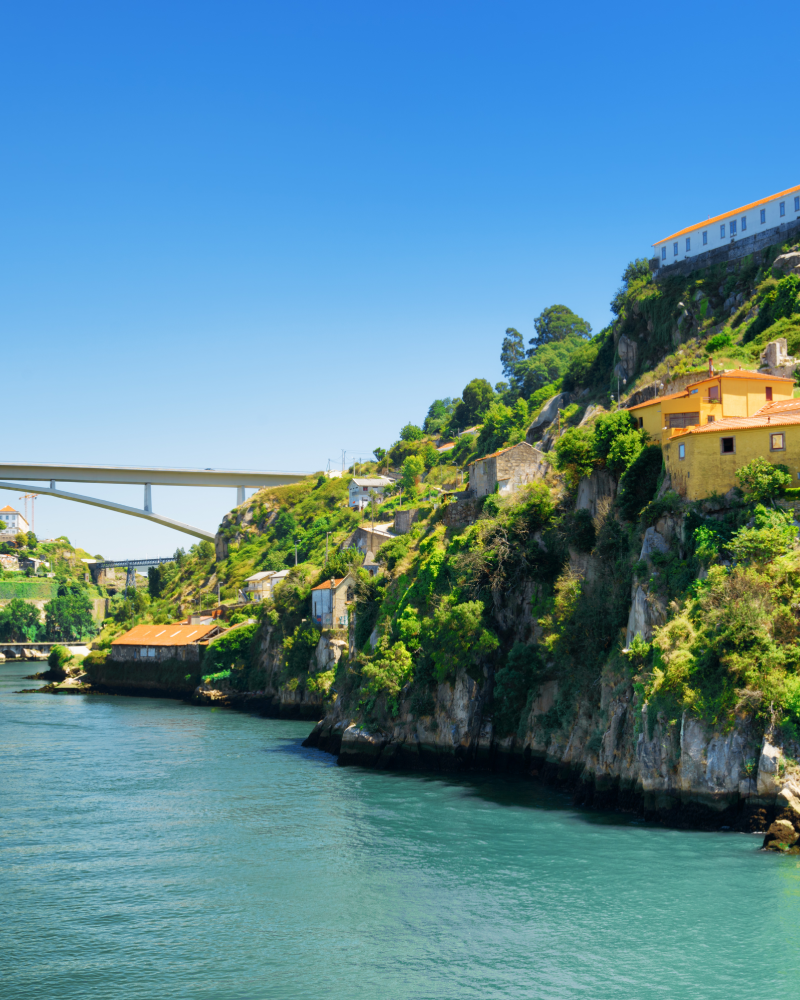Douro Valley travel experience along the Douro River - Douro Tal Reiseerlebnis Weinberge